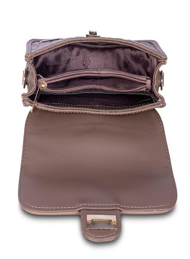 كاتشي حقيبة كتف نسائية جذابة من الجلد الصناعي البيج مع مشبك إغلاق - Image 5